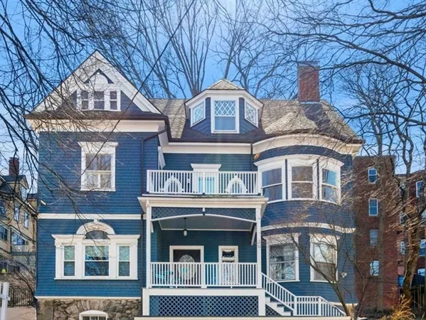 $2,100,000 | 53 University Road, Unit 2, Brookline, MA 02445