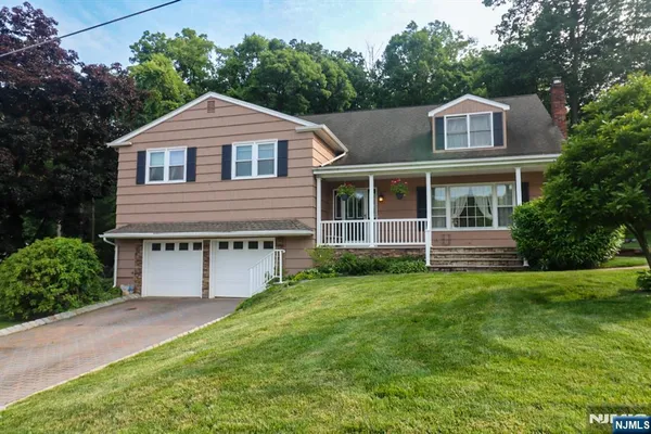 $750,000 | 19 McKinley Drive, Rockaway, NJ 07866