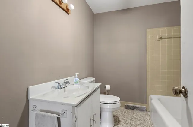 $349,900 | 1610 Saluda Dam Road, Easley, SC 29640