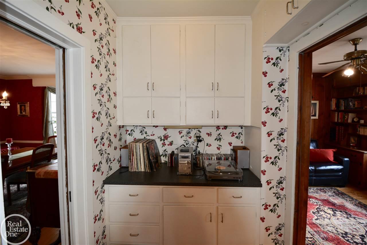 963 Fisher Road Grosse Pointe, MI 48230 - Photo 14 of 47