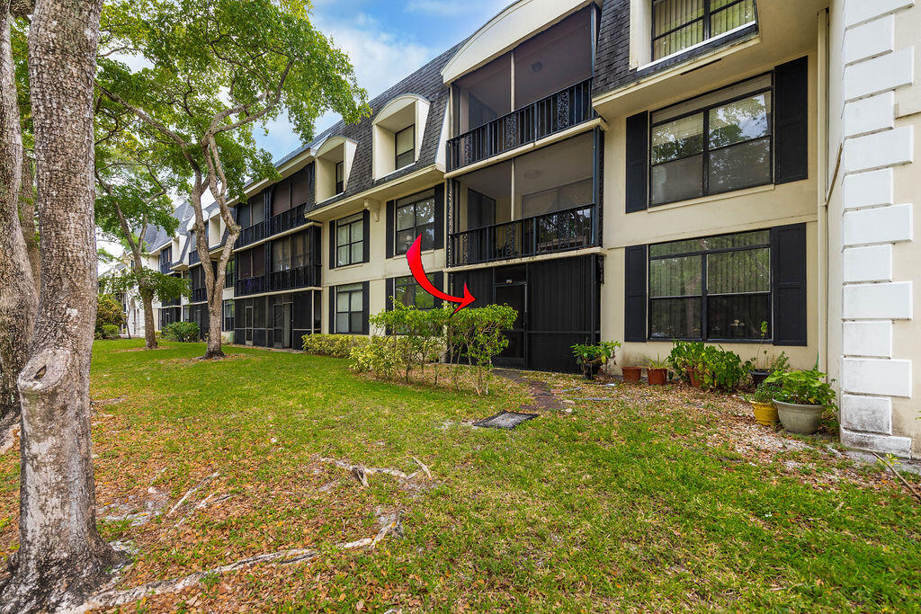 3680 Inverrary Drive, Unit 1V Lauderhill, FL 33319 - Photo 28 of 35 3680InverraryLnDrapt1V.Lauderhill-28