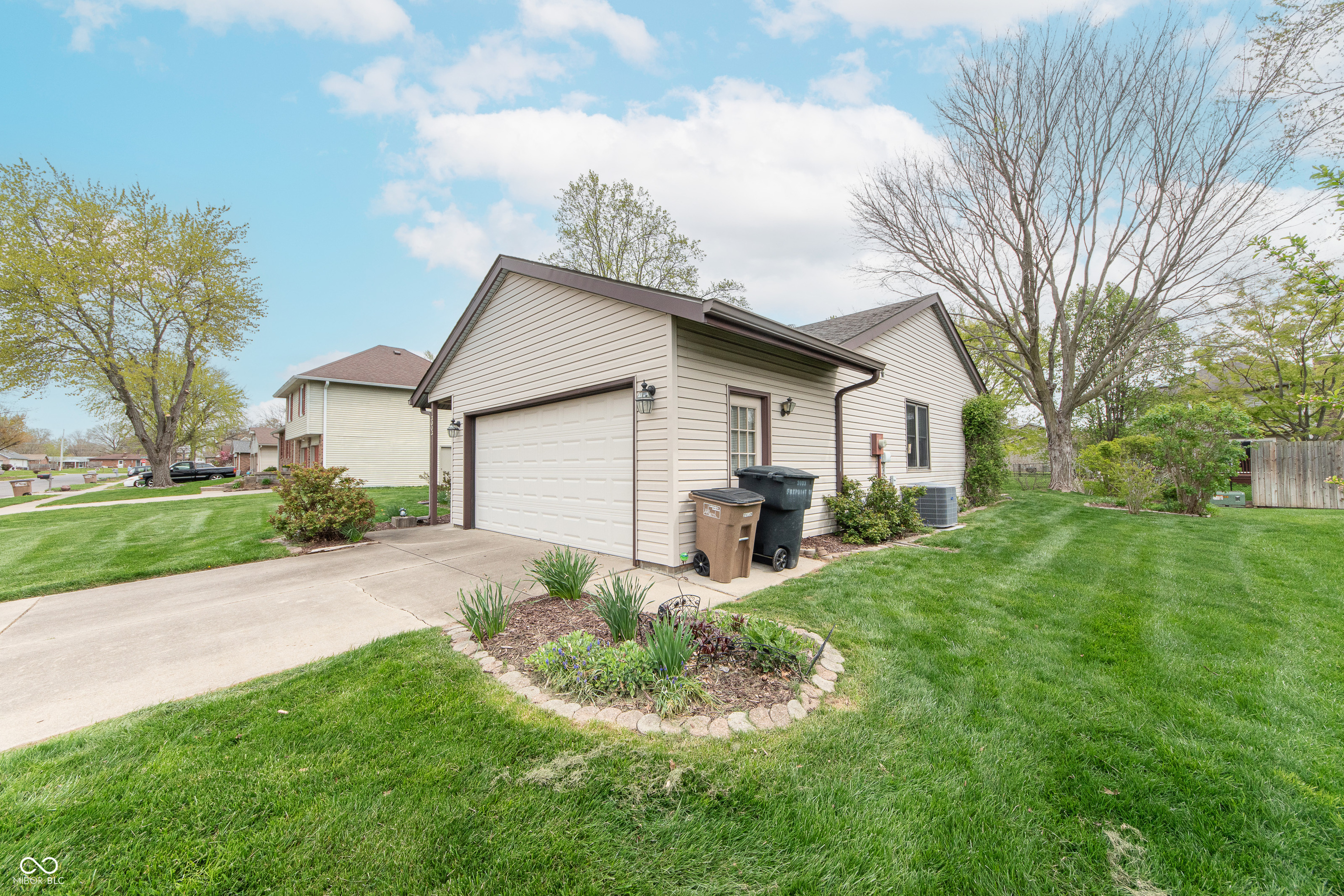 3003 Fox Pointe Drive Columbus, IN 47203 - Photo 25 of 35