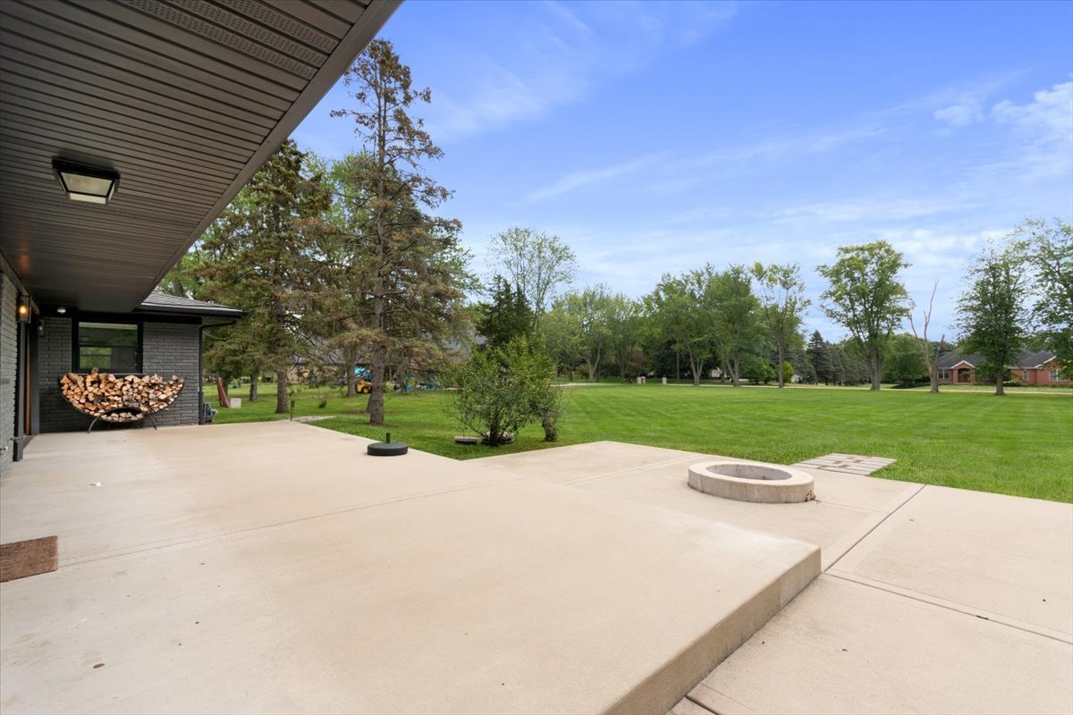 5N133 Kaelin Road Wayne, IL 60184 - Photo 5 of 35 a view of outdoor space and yard