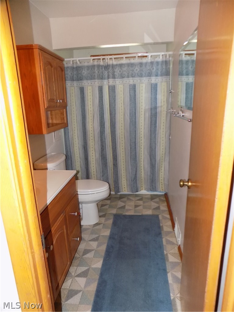 9300 Reichert Road Parma, OH 44130 - Photo 8 of 14
