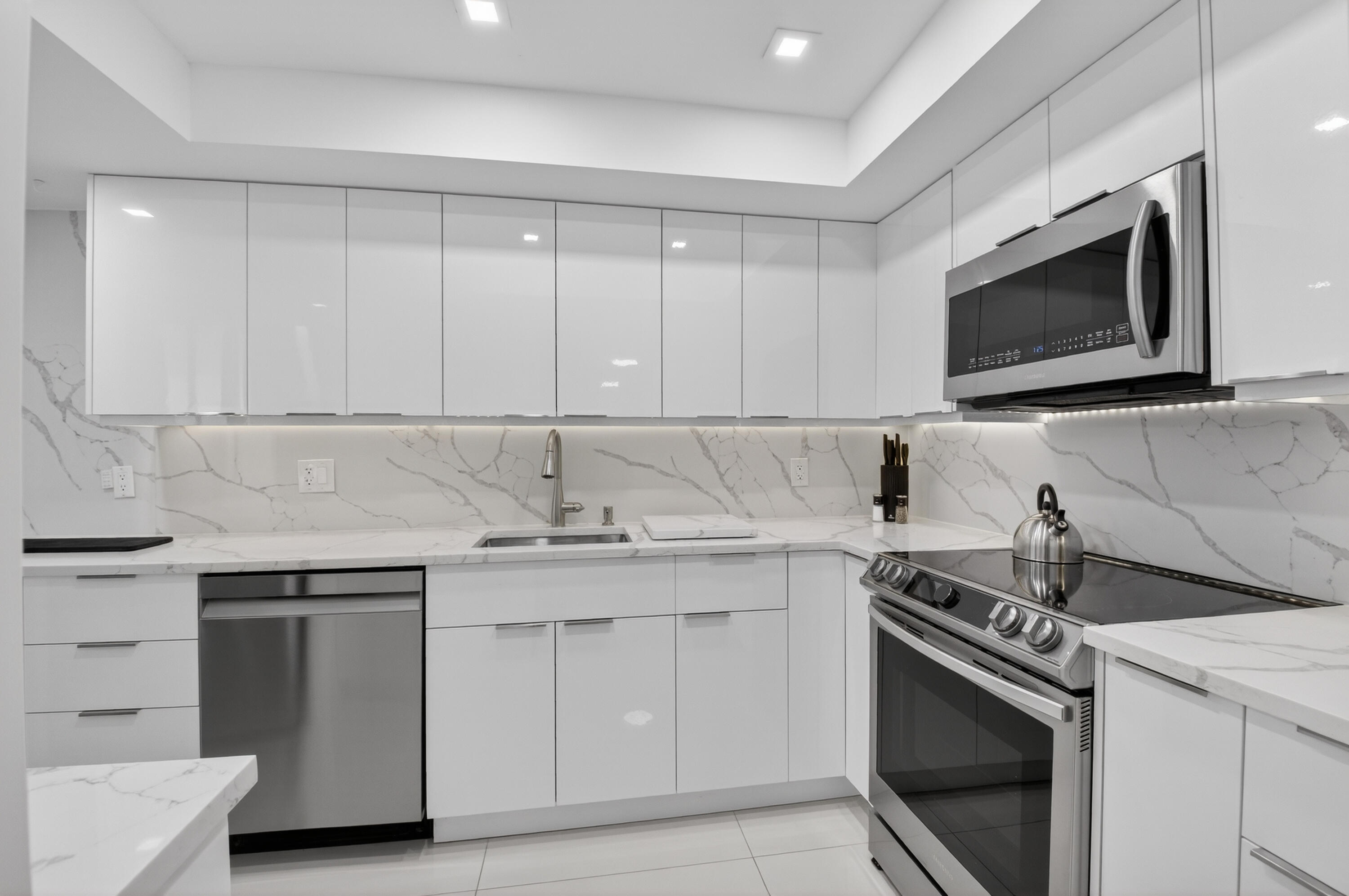 6815 Willow Wood Drive, Unit 4083 Boca Raton, FL 33434 - Photo 6 of 77 6815 Willow Wood