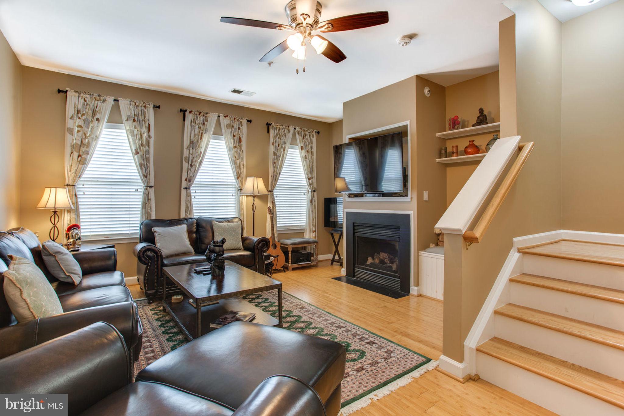 42403 Hollyhock Terrace Brambleton, VA 20148 - Photo 8 of 23