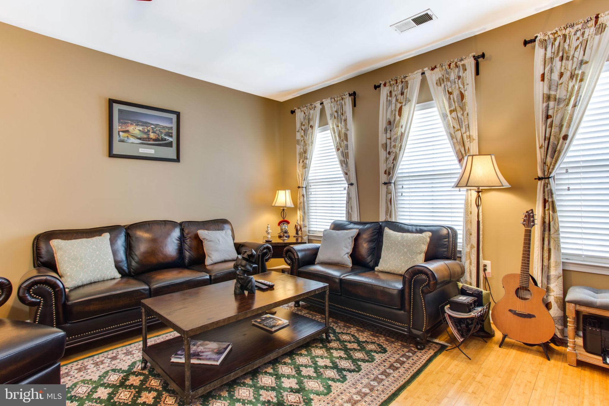 42403 Hollyhock Terrace Brambleton, VA 20148 - Photo 9 of 23