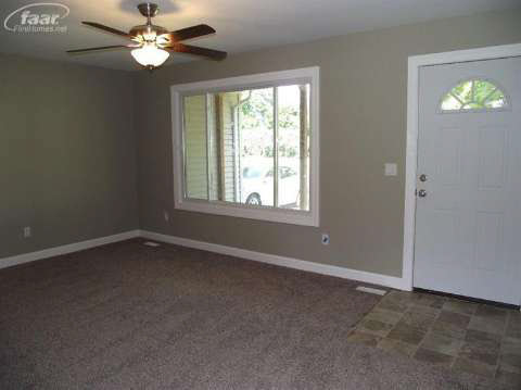 12279 Coldwater Road Flushing, MI 48433 - Photo 13 of 31 20421281-12.JPG