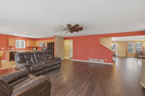 $429,900 | 3905 Harmony Drive, Zion, IL 60099