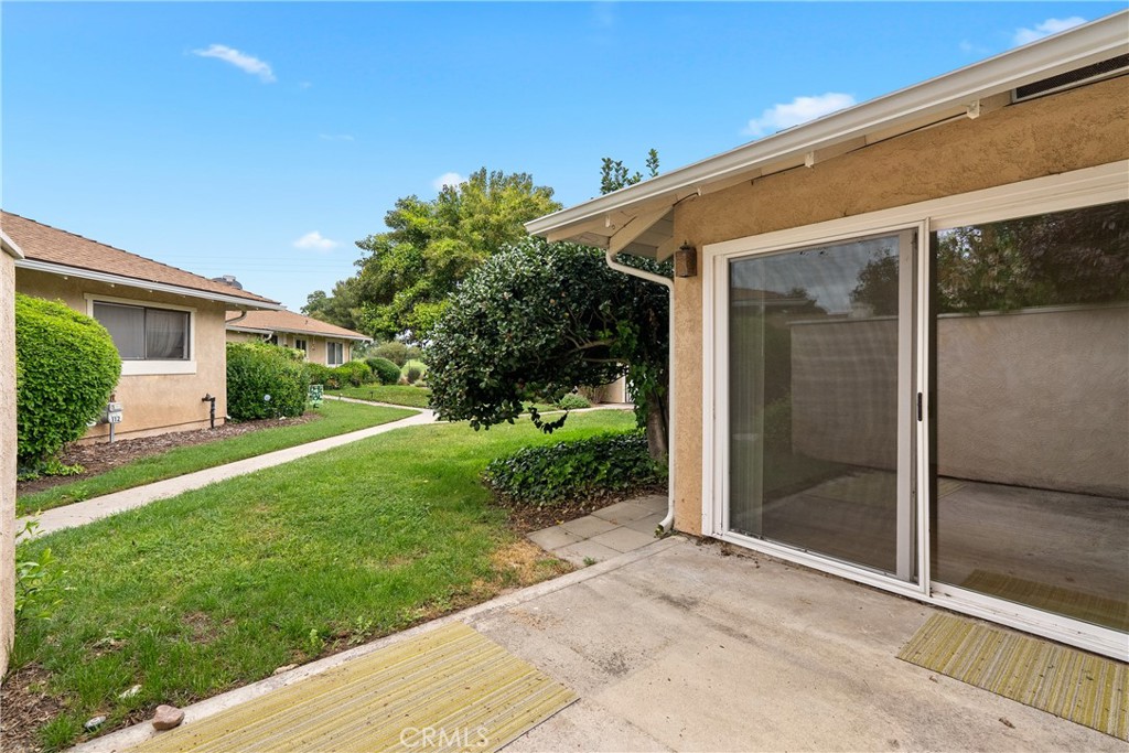 18 Flag Way Paso Robles, CA 93446 - Photo 20 of 22 a view of a house with a yard
