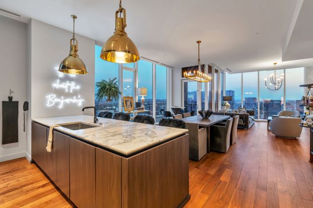 $3,750,000 | 160 2nd Avenue South, Unit 3202, Nashville, TN 37201