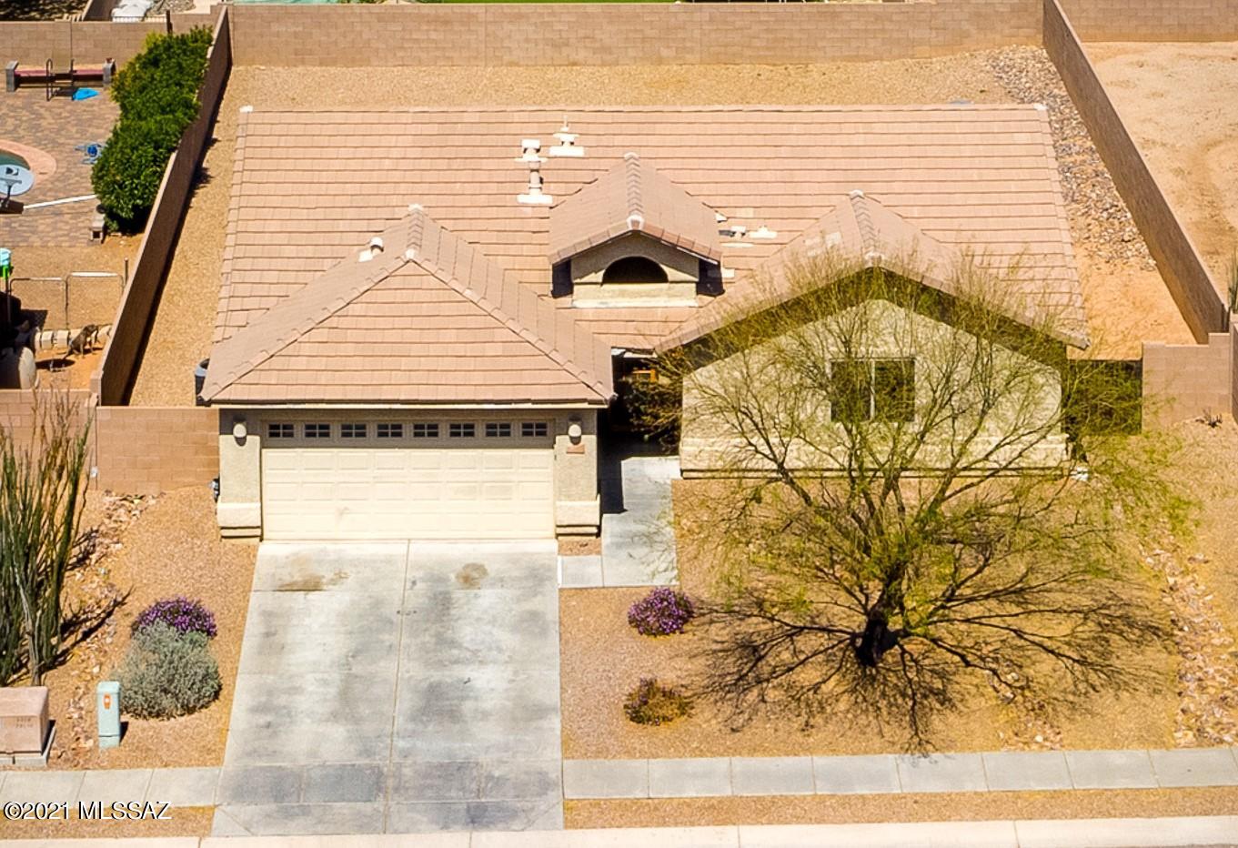 588 West Chatfield Street Vail, AZ 85641 - Photo 2 of 27