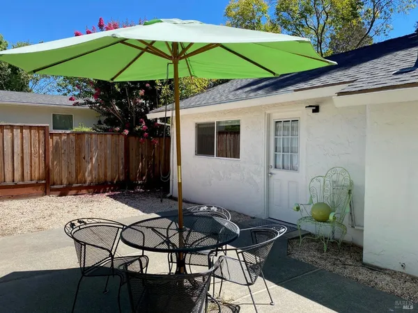 $2,000 | 1644 Hillview Place, St. Helena, CA 94574