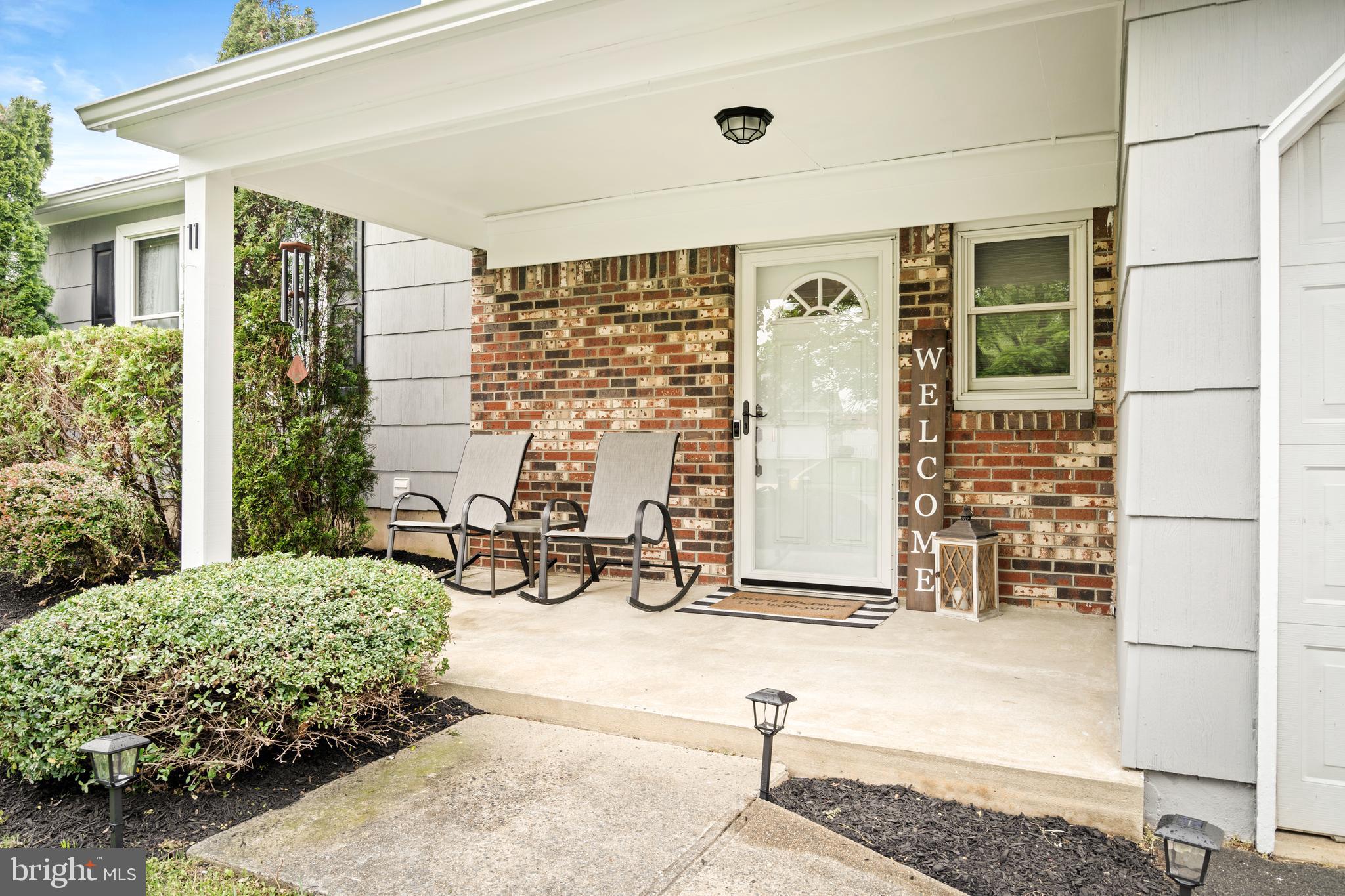 11 Colleen Circle Ewing, NJ 08638 - Photo 2 of 30