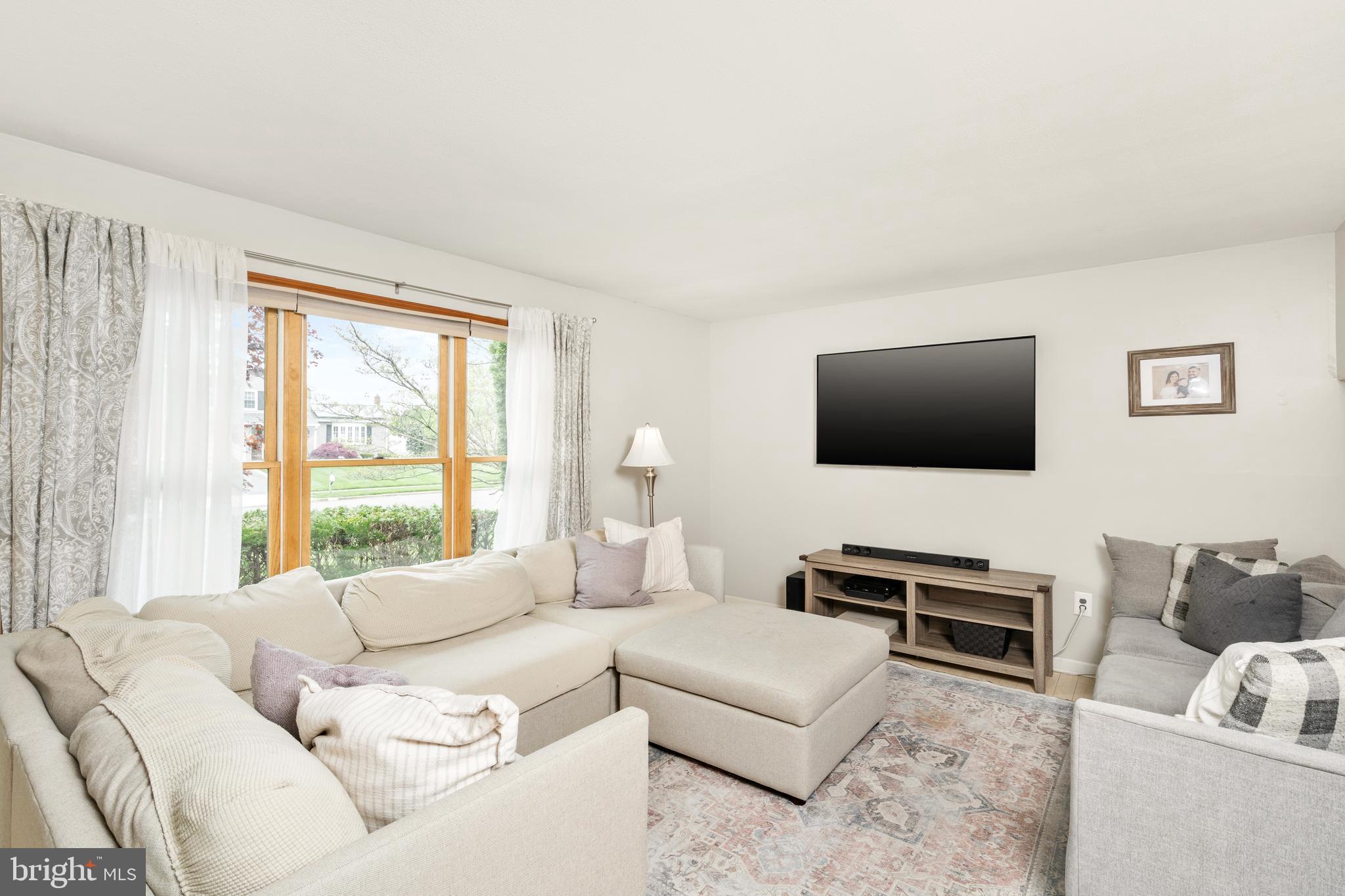 11 Colleen Circle Ewing, NJ 08638 - Photo 7 of 30