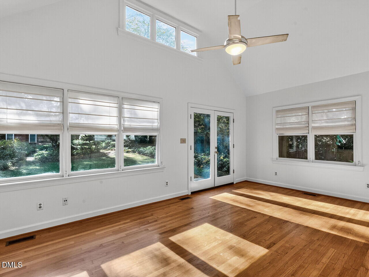214 Hudson Street Raleigh, NC 27608 - Photo 15 of 31 019-1280x960-family-room
