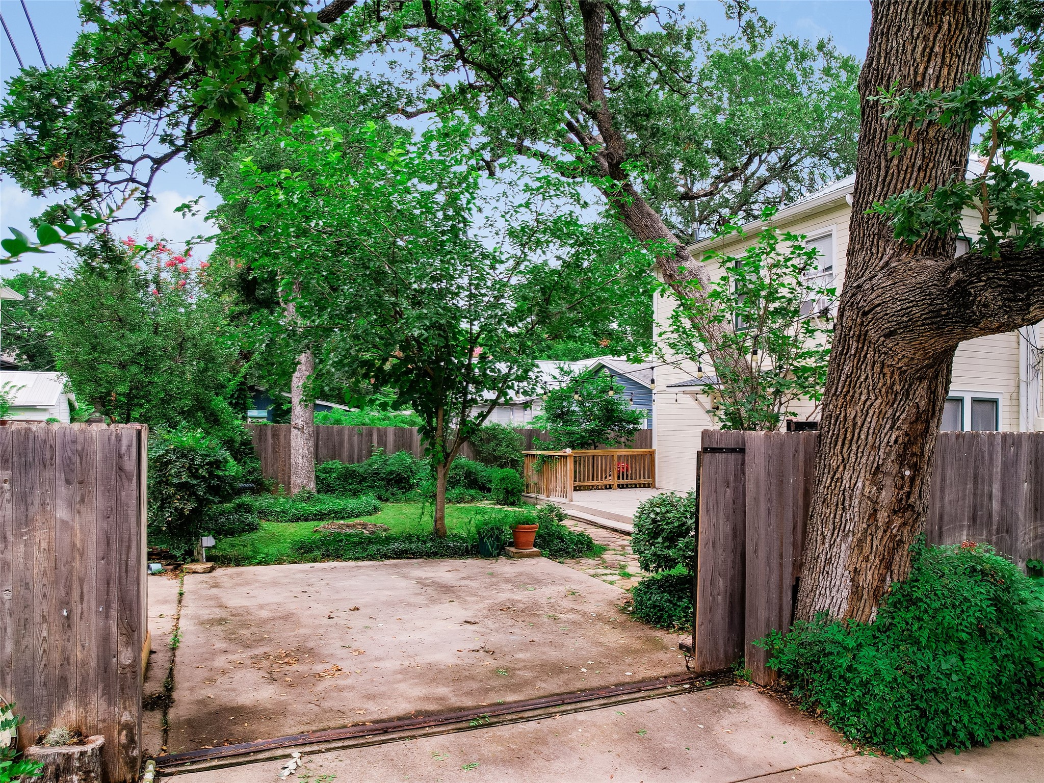 200 West 40th Street Austin, TX 78751 - Photo 24 of 40