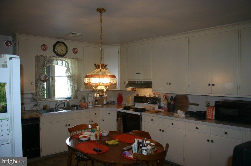 259 Mill Road Mount Joy, PA 17552 - Photo 5 of 14 Gallery Image 5