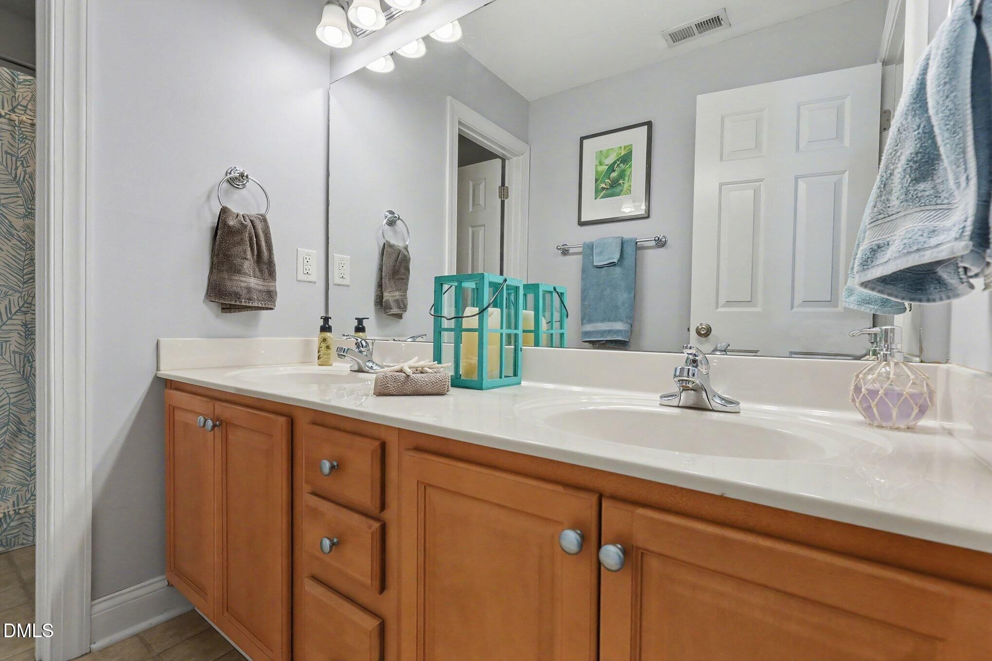 425 Ruth Circle Fuquay-Varina, NC 27526 - Photo 32 of 42 Second Floor Hall Bath w/Dual Sinks & Tub/Shower Combination