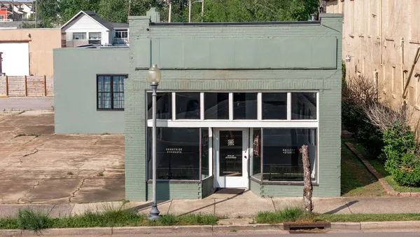 $975,000 | 2209 Old Hickory Boulevard, Old Hickory, TN 37138