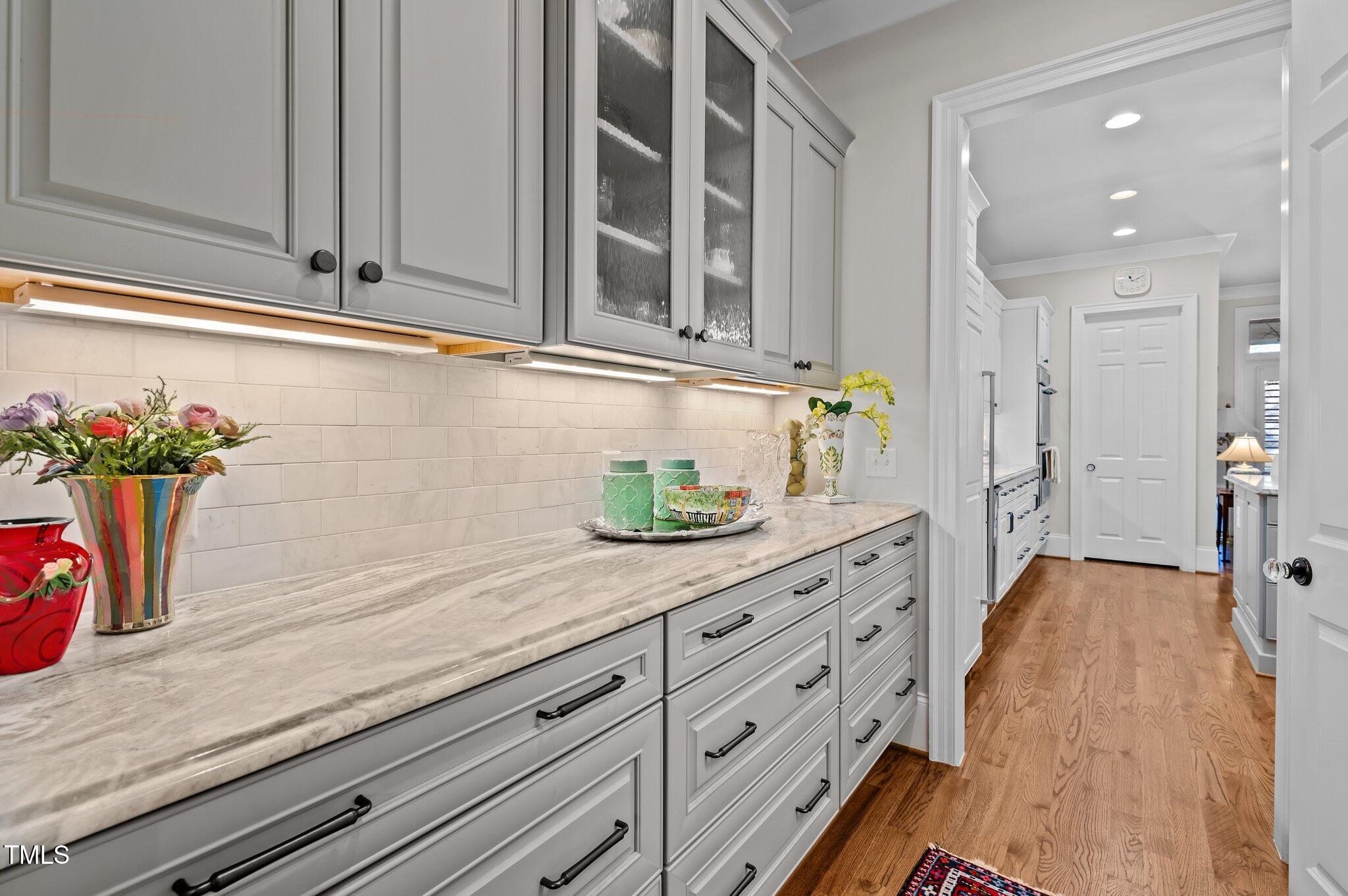 809 Wayne Drive Raleigh, NC 27608 - Photo 14 of 52 31-web-or-mls-DSC_5803