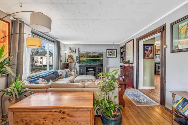 $229,000 | 27 Lane Street, Bangor, ME 04401