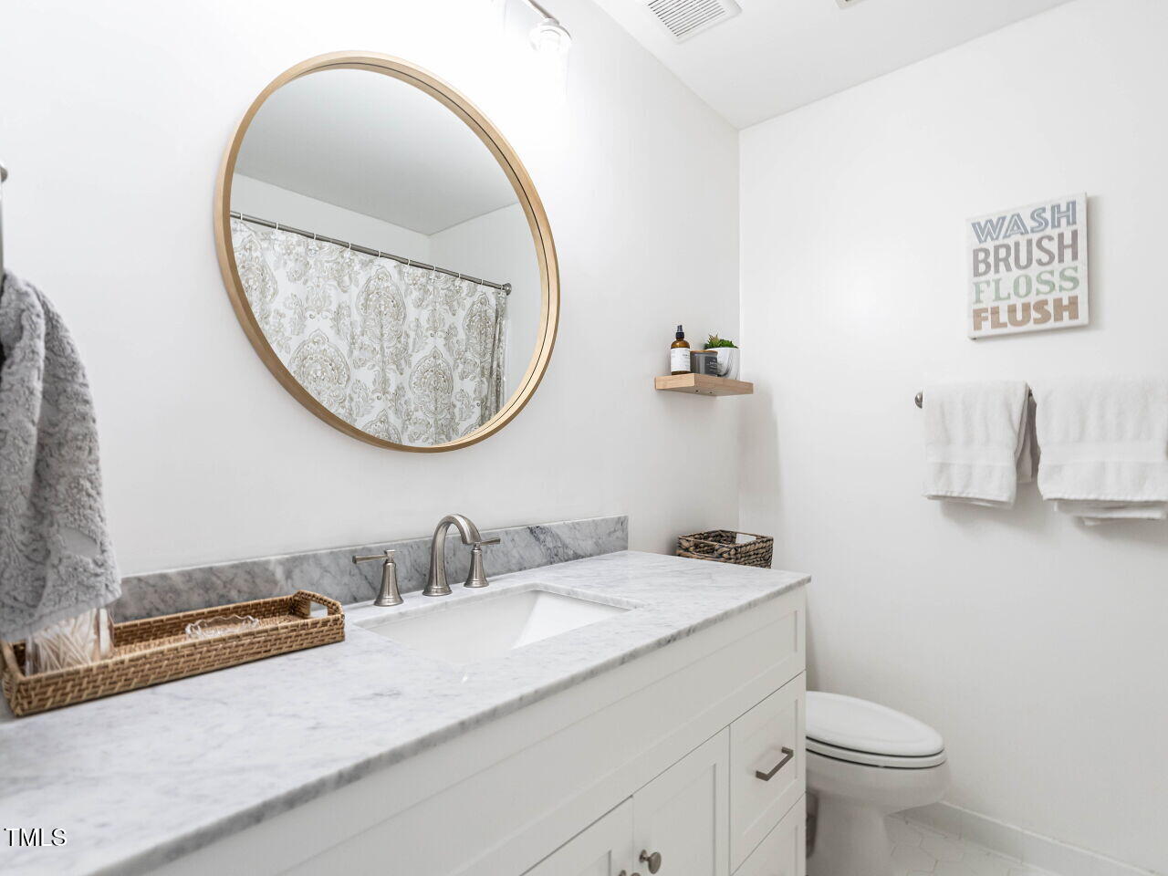 8805 Stage Ford Road Raleigh, NC 27615 - Photo 26 of 45 Upstairs Hall Bath