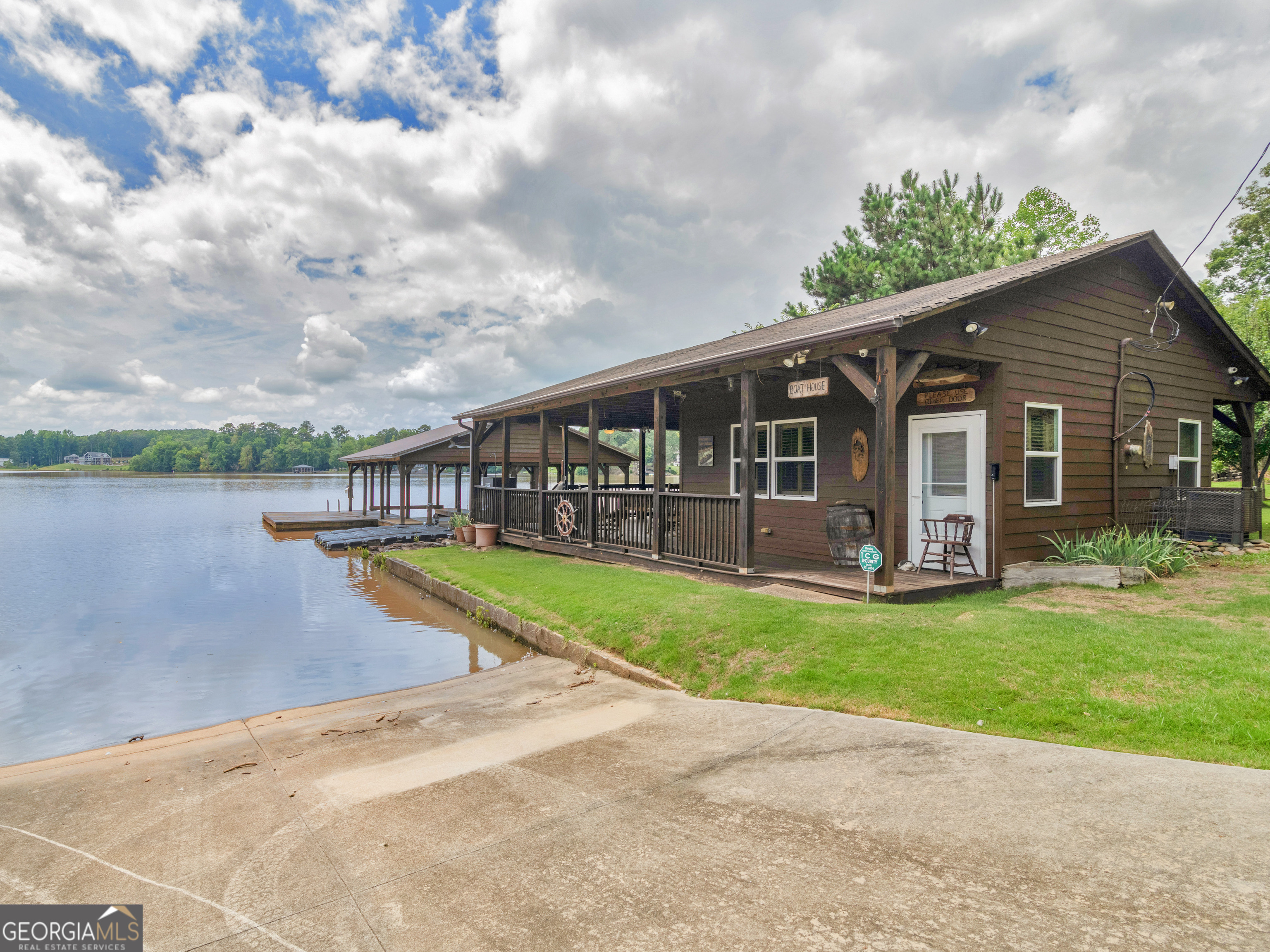 800 Rocky Point Road Covington, GA 30014 - Photo 2 of 37