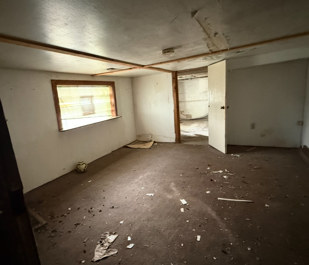 28 156th Street Calumet City, IL 60409 - Photo 14 of 24 a view of an empty room