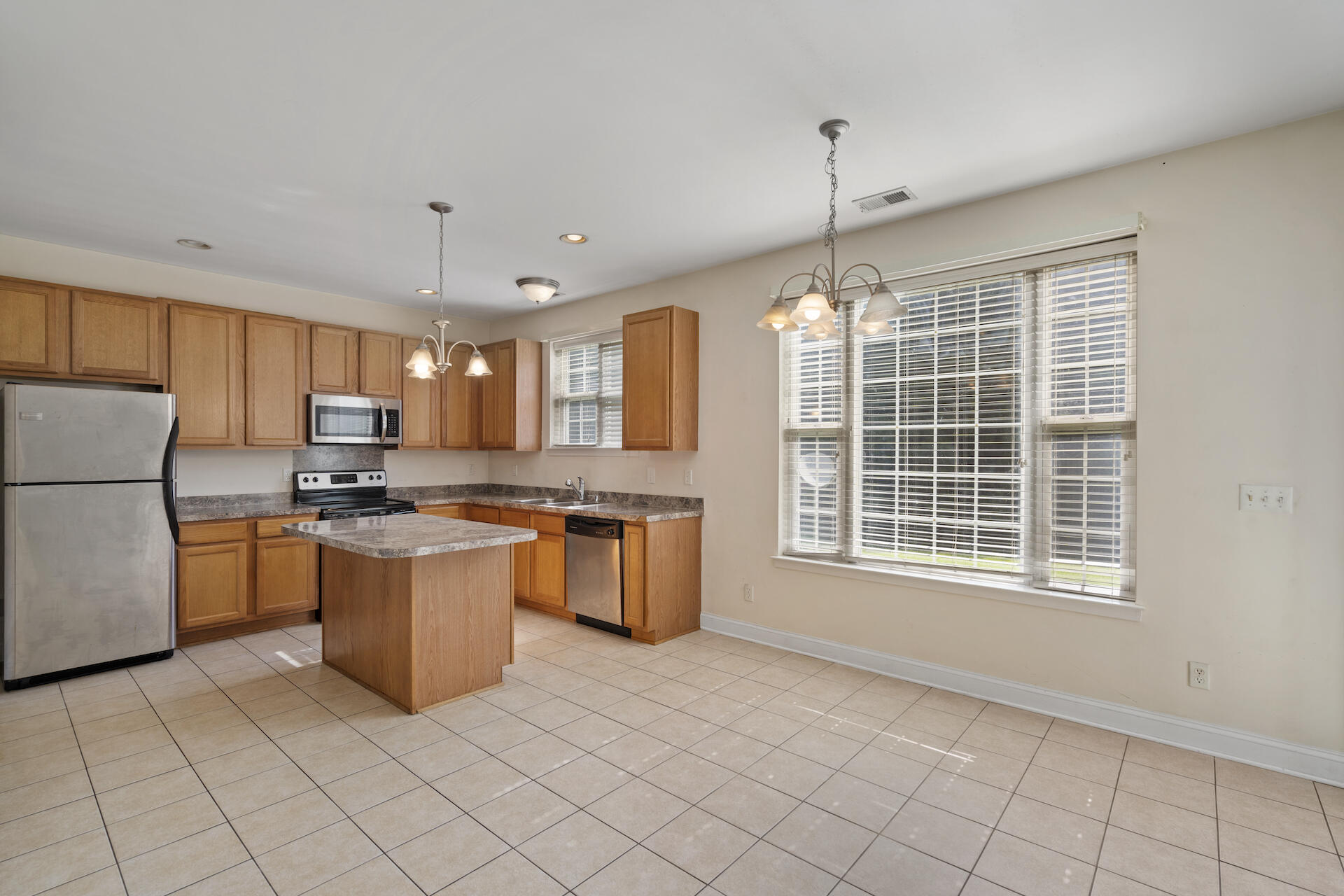 313 Stone Post Road Moncks Corner, SC 29461 - Photo 8 of 21 SDH04465