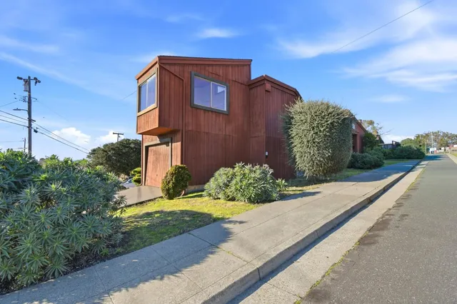 $599,999 | 323 Humboldt Street, Richmond, CA 94805