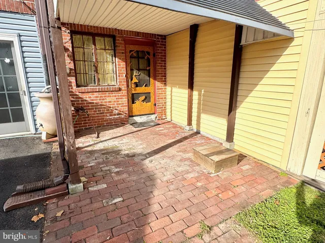 a view of a front door of the house