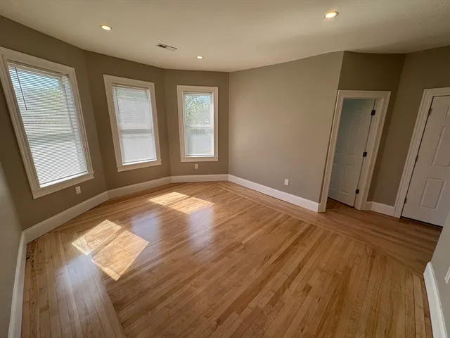 $5,400 | 29 Cameron Avenue, Unit 3, Somerville, MA 02144