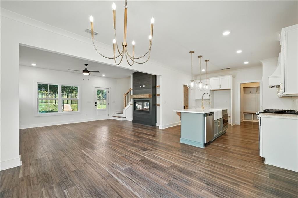 125 Old Alabama Road Southeast Emerson, GA 30137 - Photo 8 of 37 a view of a kitchen and dining room