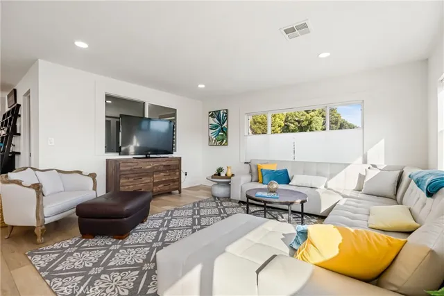 $725,000 | 2275 West 25th Street, Unit 132, San Pedro, CA 90732