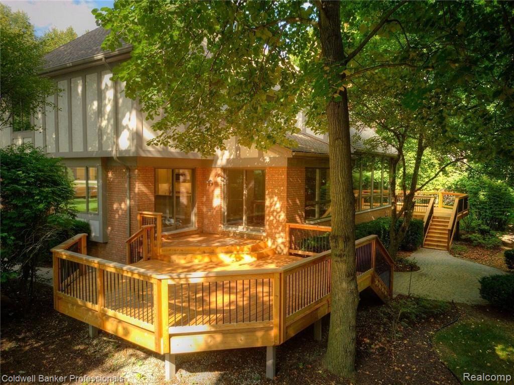 4780 - Exterior - View of Beautiful New Rebuilt Cedar Decks.jpeg