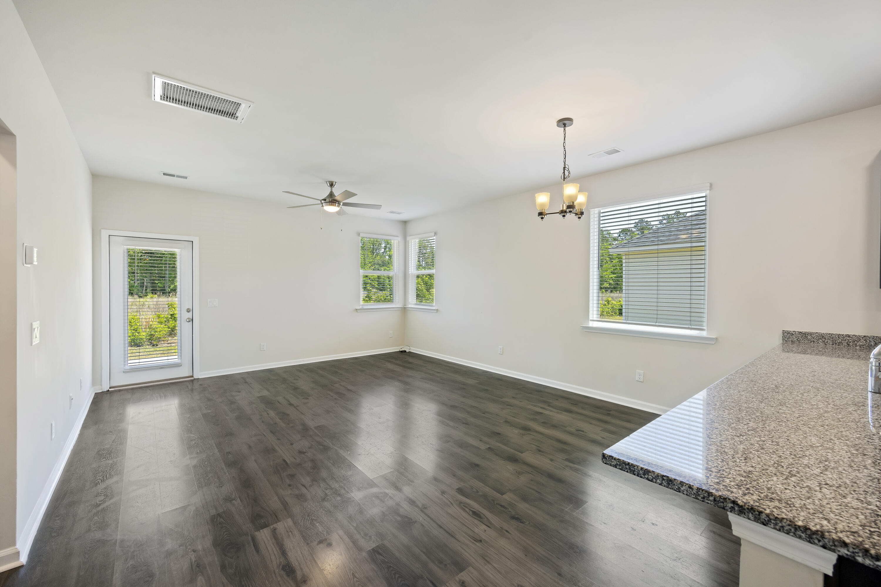 1326 Warrens Way Manning, SC 29102 - Photo 12 of 27 243A1586