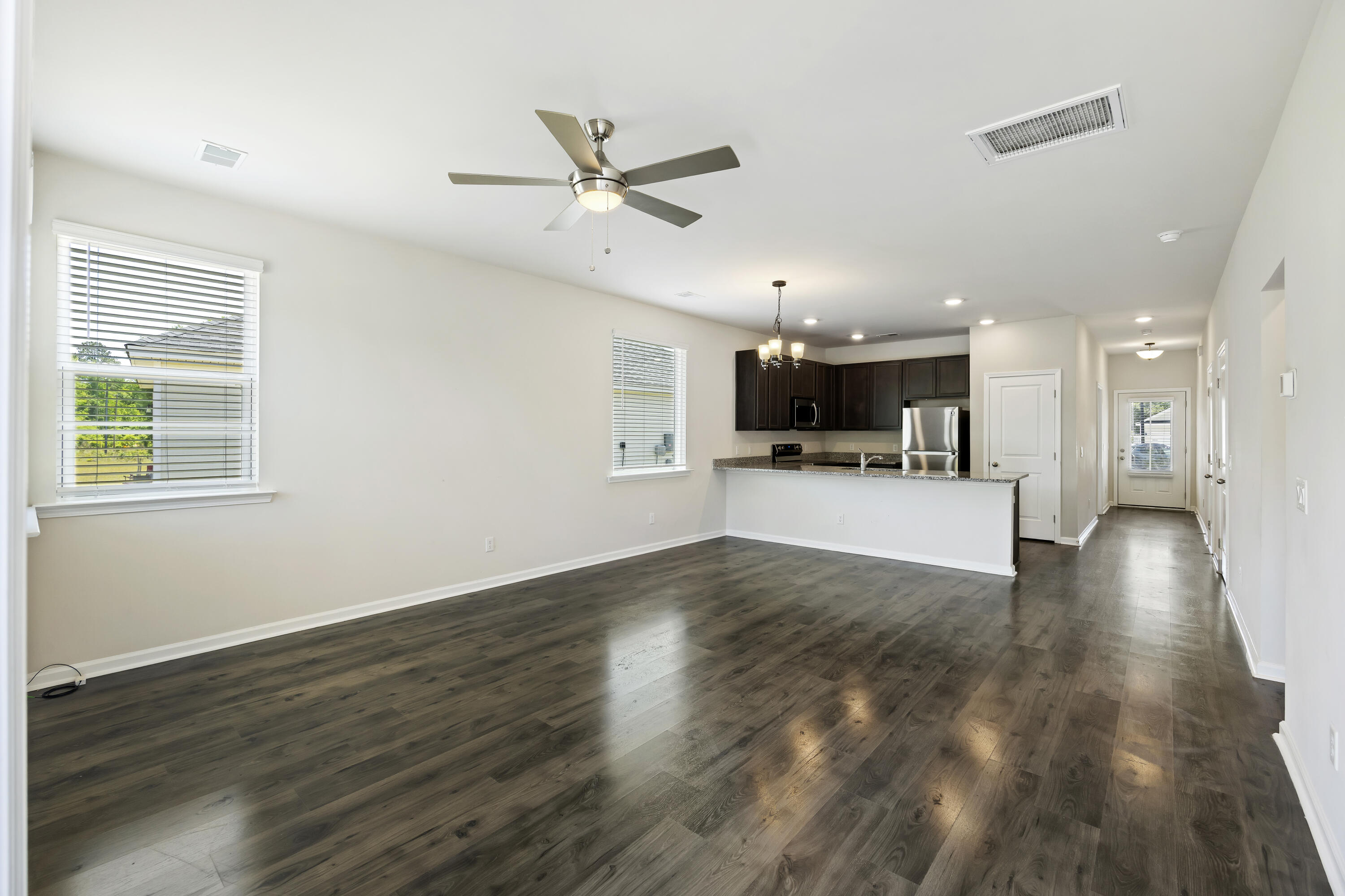 1326 Warrens Way Manning, SC 29102 - Photo 5 of 27 243A1631