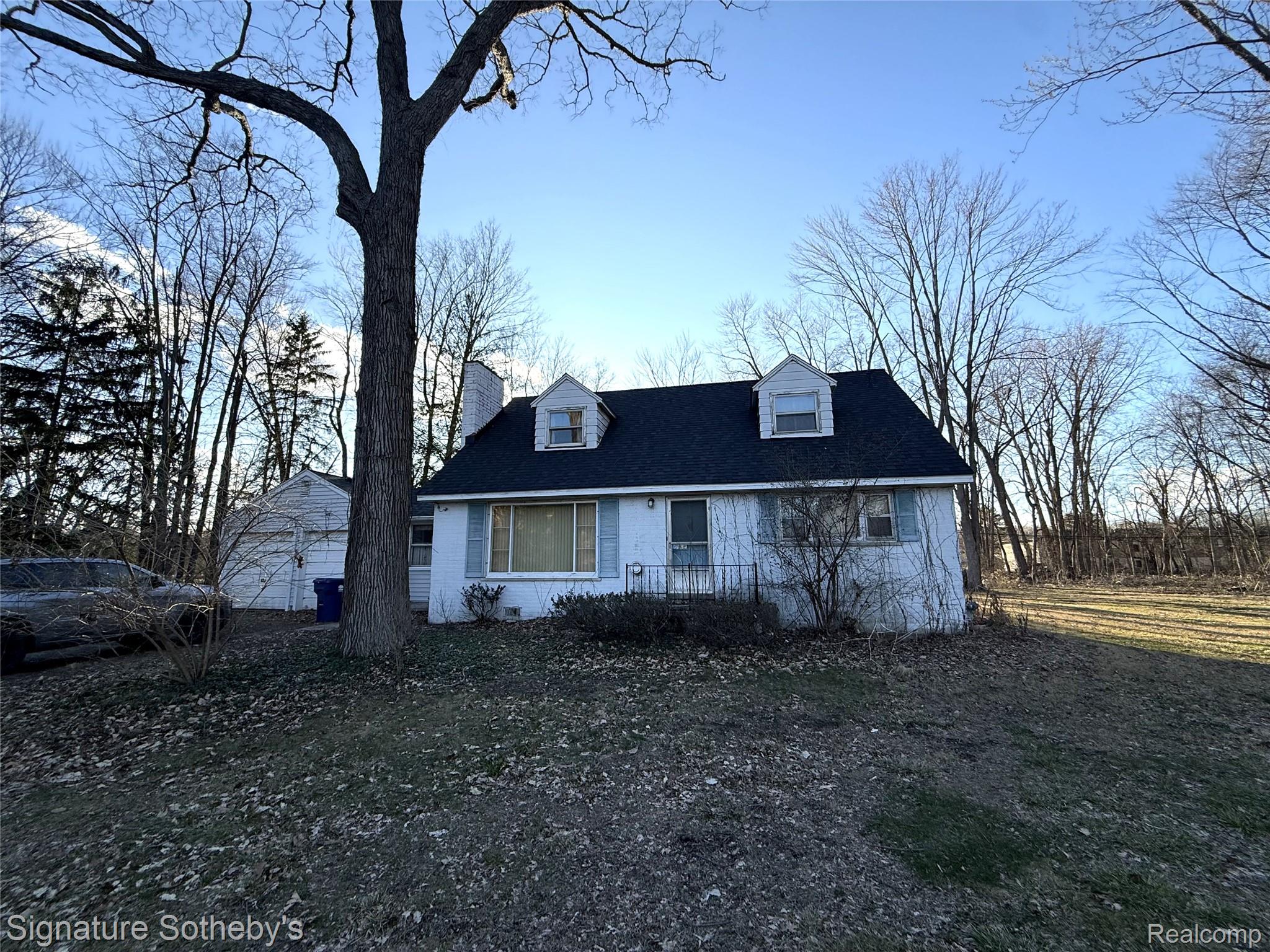 5825 North Lotz Road Canton, MI 48187 - Photo 2 of 10 View of cape cod home