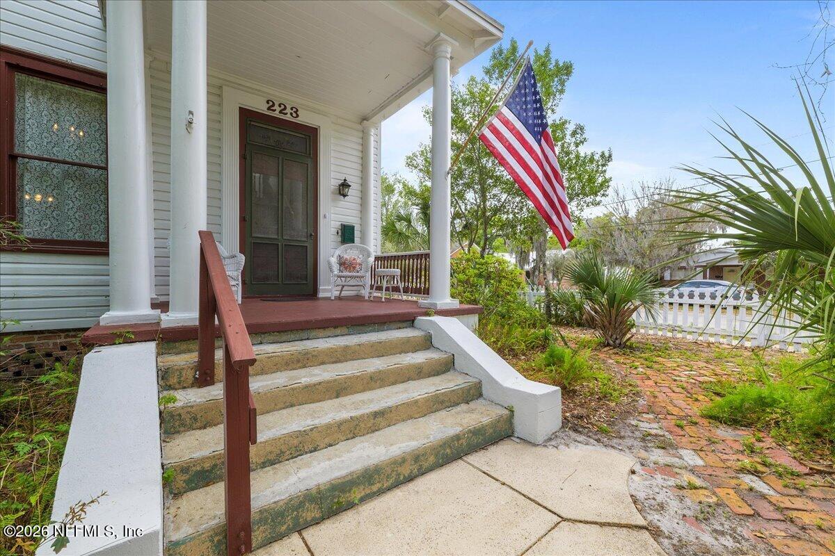 223 Madison Street Palatka, FL 32177 - Photo 2 of 60 a view of stairs and garden