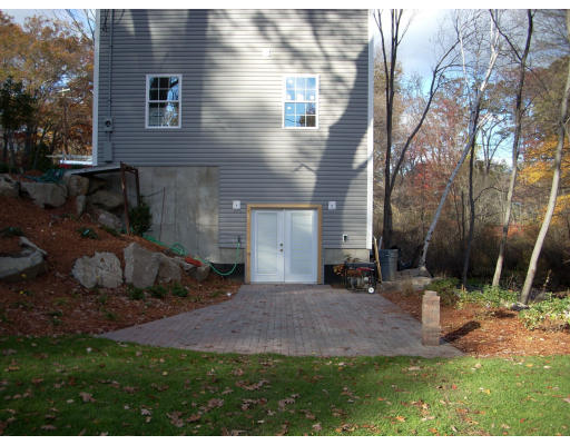 29 Golden Hills Road Saugus, MA 01906 - Photo 2 of 12 Gallery Image 2