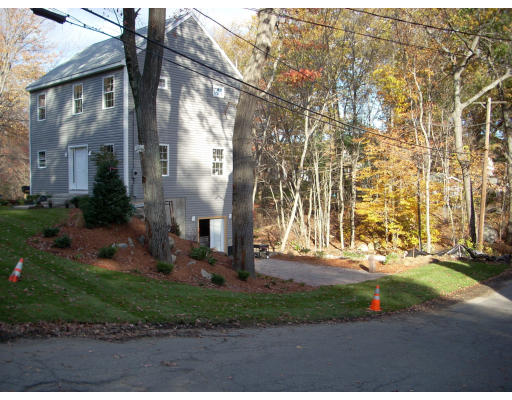 29 Golden Hills Road Saugus, MA 01906 - Photo 3 of 12 Gallery Image 3