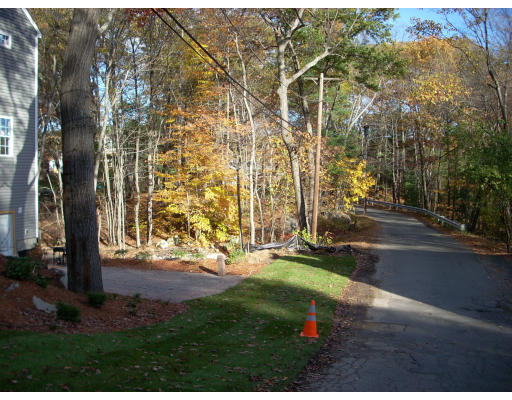 29 Golden Hills Road Saugus, MA 01906 - Photo 4 of 12 Gallery Image 4