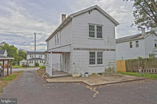 $2,700 | 2910 East Walnut Street, Colmar, PA 18915