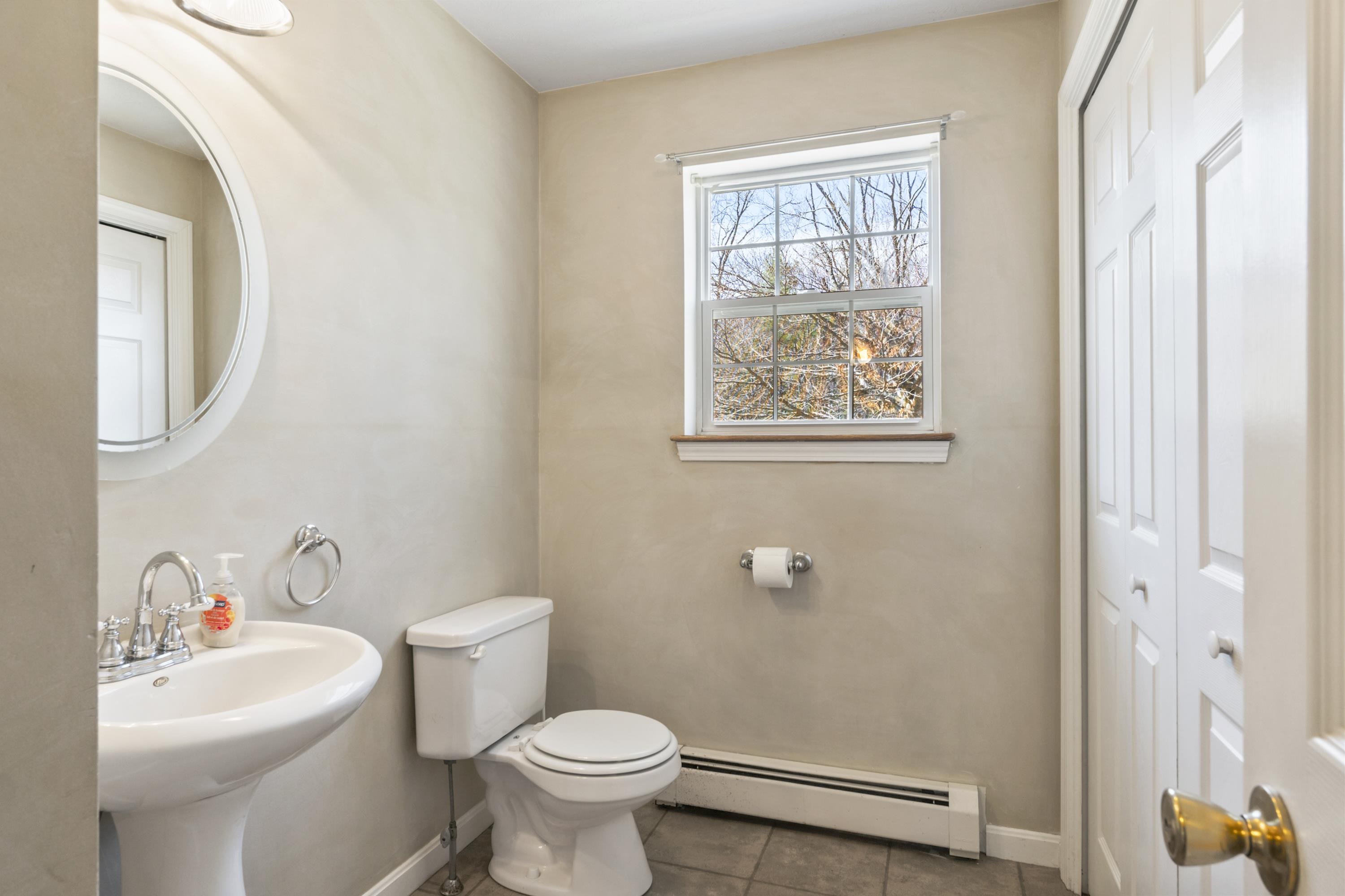8 Elliott Road Gorham, ME 04038 - Photo 27 of 60