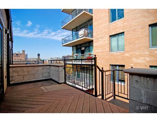 916 West Van Buren Street Chicago, IL 60607 - Photo 10 of 10 a view of a terrace