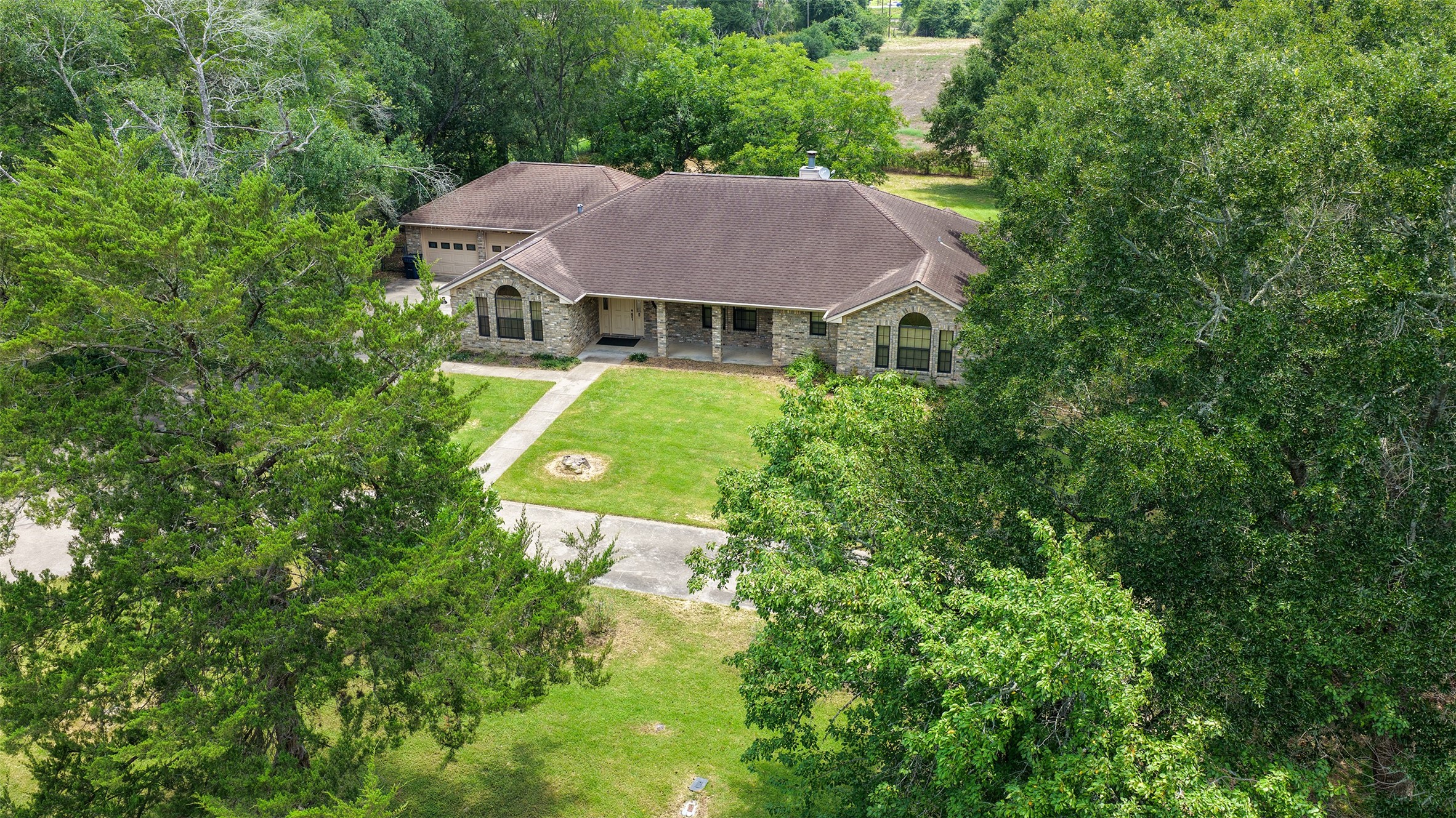 655 Farmers Road Brenham, TX 77833 - Photo 3 of 36