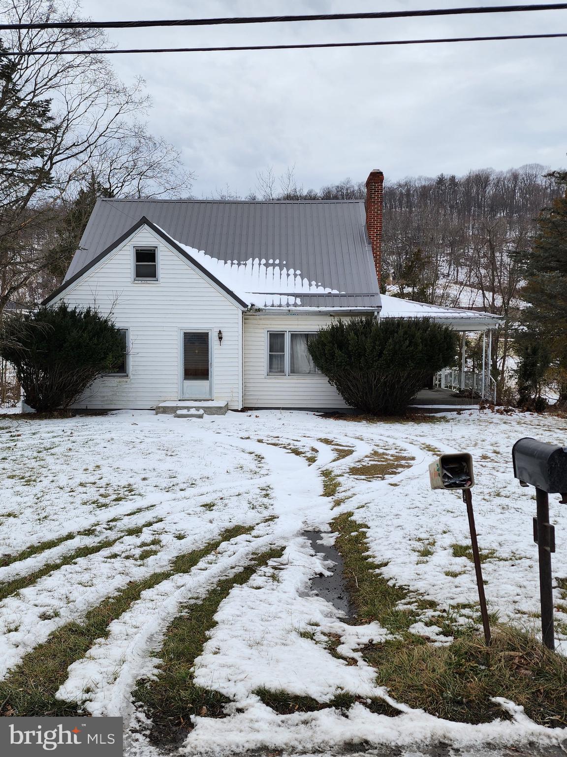 1400 Valley Road Berkeley Springs, WV 25411 - Photo 1 of 17 Gallery Image 1
