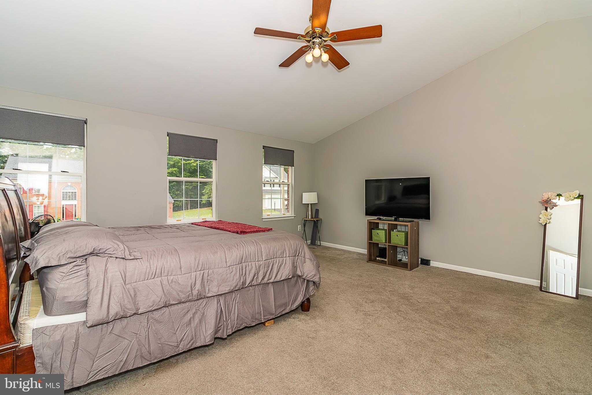 15521 Wheatfield Road Woodbridge, VA 22193 - Photo 23 of 39 Primary bedroom