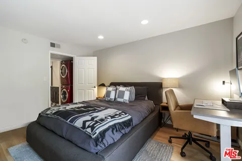 $898,000 | 14560 Benefit Street, Unit 206, Sherman Oaks, CA 91403
